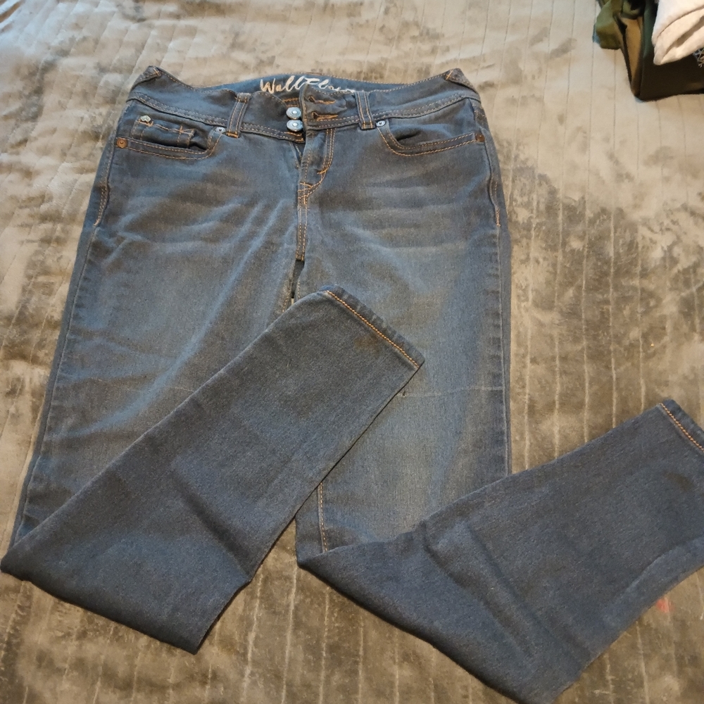 Women's Wallflower Stretchy Skinny Jeans Size 9 NWOT